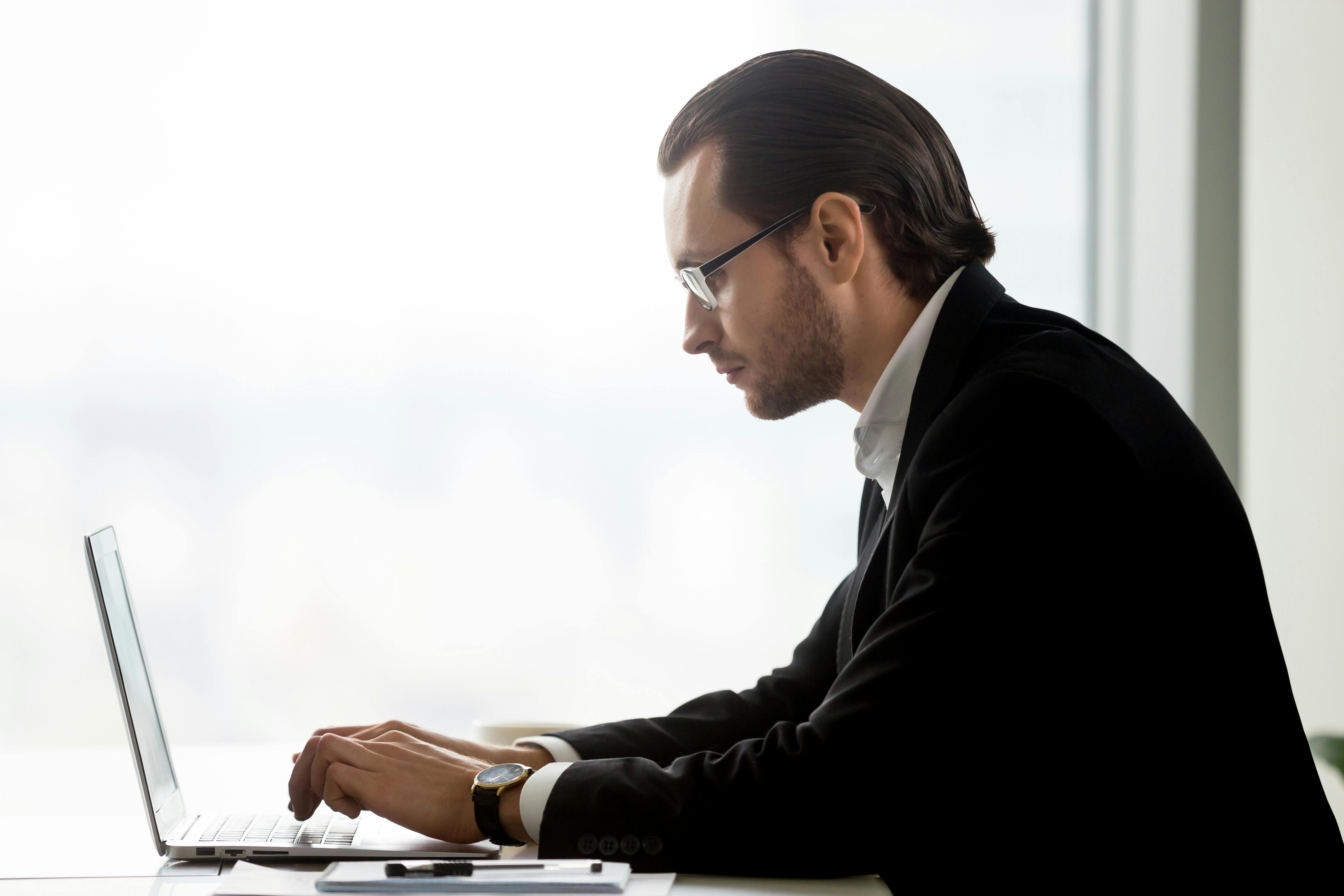 690cf7c83d11f54517b3b52e Entrepreneurworkingcompanymarketingstrategy