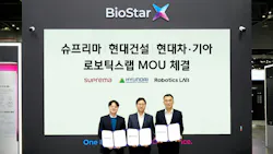 Hanchul Kim, CEO of Suprema; Seung Min Oh, Executive Director of Hyundai E&C; and Ri Goon Choi, Executive Director of Hyundai Motor and Kia Robotics LAB Hanchul Kim, CEO of Suprema; Seung Min Oh, Executive Director of Hyundai E&C; and Ri Goon Choi, Executive Director of Hyundai Motor and Kia Robotics LAB